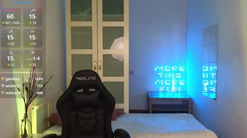 Snapshot of caty_cuddly chatting on January 2025 11:24:01 AM caty_cuddly online show from January 2025 11:24:01 AM