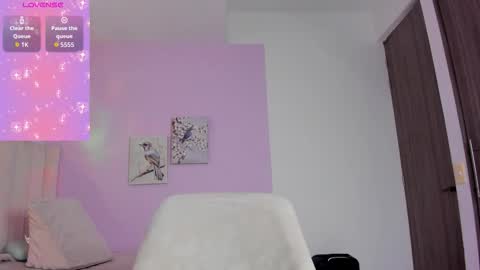 Cay online show from November 2025 01:02:02 PM