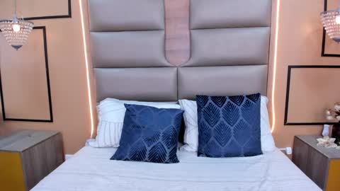 caylincollins online show from October 2025 03:04:02 AM