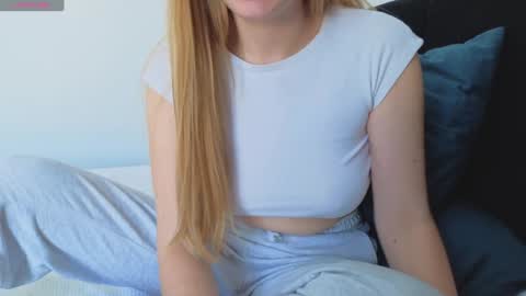 Folow my instagram cuteback7272 and onlyfans cbhotblonde1 online show from November 2025 08:59:01 AM