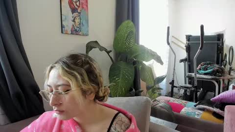 ccuteass online show from December 2024 01:17:01 PM