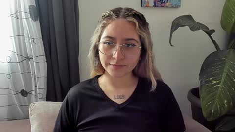 ccuteass online show from December 2024 03:41:01 PM