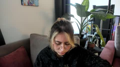 ccuteass online show from January 2025 01:00:02 PM