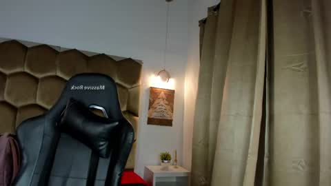 celene_rosejs online show from April 2026 11:15:02 AM