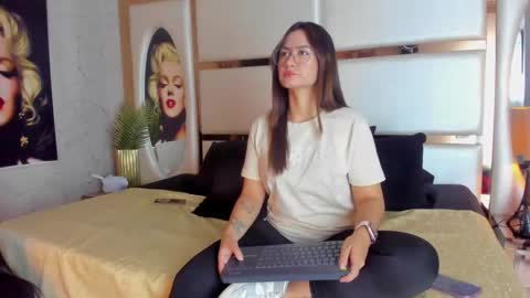 celeste_starsss online show from November 2025 09:26:01 PM