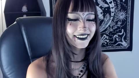   online show from October 2025 08:32:01 PM