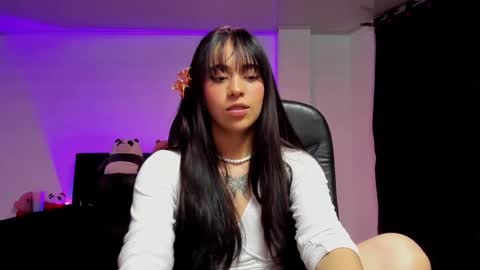 Snapshot of celestinepurple chatting on March 2025 12:18:01 AM Celestineeeeee online show from March 2025 12:18:01 AM