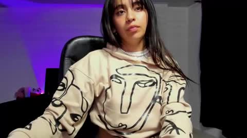 Snapshot of celestinepurple chatting on March 2025 06:27:01 AM Celestineeeeee online show from March 2025 06:27:01 AM