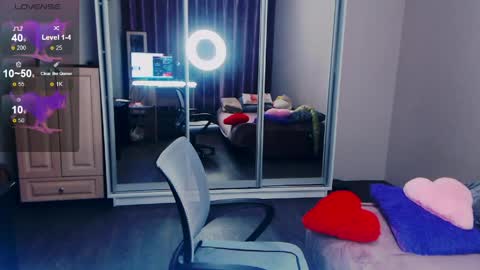 Snapshot of celine_faer1 chatting on May 2026 04:17:02 PM Celine online show from May 2026 04:17:02 PM