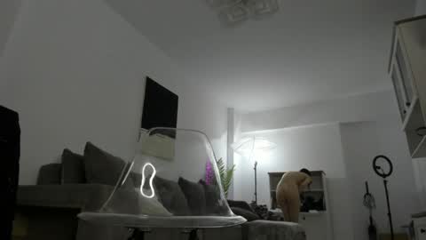 Snapshot of celine_roxelle chatting on May 2026 08:18:02 PM Celine Roxelle online show from May 2026 08:18:02 PM