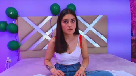 Snapshot of celine_visconti chatting on April 2026 07:40:02 PM online show from April 2026 07:40:02 PM