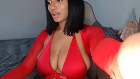 Celine Costas online show from December 2025 07:55:01 PM