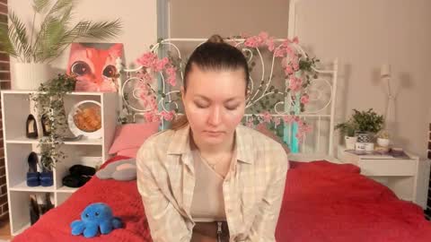 Snapshot of celineswiatkowski chatting on February 2026 08:29:01 PM Nina online show from February 2026 08:29:01 PM