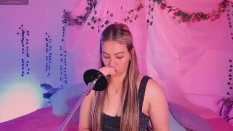 Hello guys my name is Sofi and Lizzie and  Vanessa online show from November 2025 12:38:02 AM