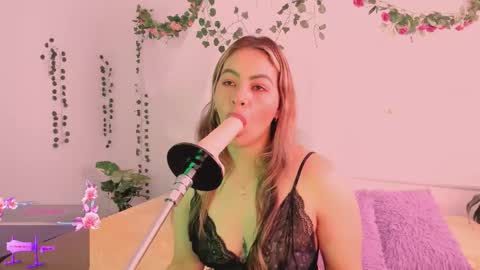 Hello guys my name is Sofi and Lizzie and  Vanessa online show from November 2025 02:52:02 PM