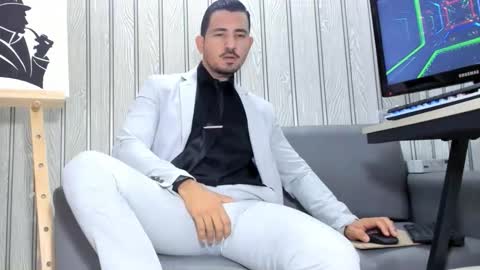 Snapshot of cesar_dant chatting on March 2026 04:23:01 PM Cesar online show from March 2026 04:23:01 PM