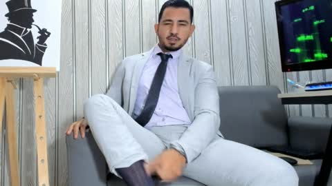 Snapshot of cesar_dant chatting on April 2026 04:18:01 PM Cesar online show from April 2026 04:18:01 PM