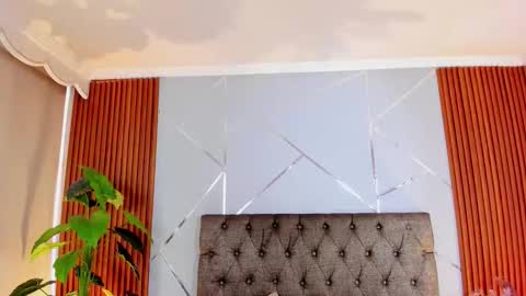 CHAARLOTTEE online show from December 2025 08:25:02 PM