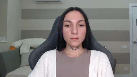 Kate online show from February 2025 06:37:02 PM