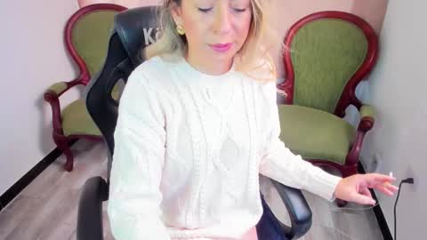 Snapshot of chanel_gold chatting on March 2026 04:13:02 PM online show from March 2026 04:13:02 PM