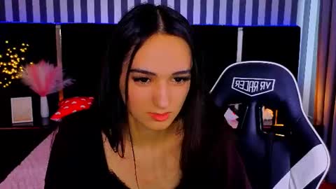 chanell_maon online show from June 2026 01:31:01 PM