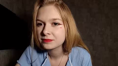 Lia online show from October 2025 07:53:02 AM