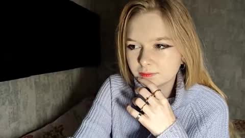 Lia online show from December 2025 07:26:02 AM