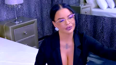 Snapshot of chanelledy1 chatting on October 2025 01:49:01 AM chanelledy1 online show from October 2025 01:49:01 AM