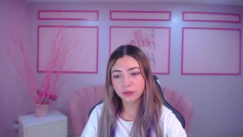 Snapshot of channel_blonde_a chatting on January 2025 04:46:02 PM channel_blonde_a online show from January 2025 04:46:02 PM