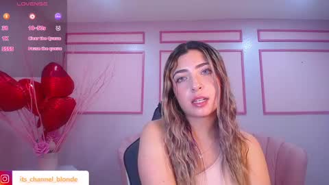 Snapshot of channel_blonde_a chatting on February 2025 07:28:01 PM channel_blonde_a online show from February 2025 07:28:01 PM