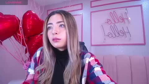 Snapshot of channel_blonde_a chatting on February 2025 04:33:01 PM channel_blonde_a online show from February 2025 04:33:01 PM