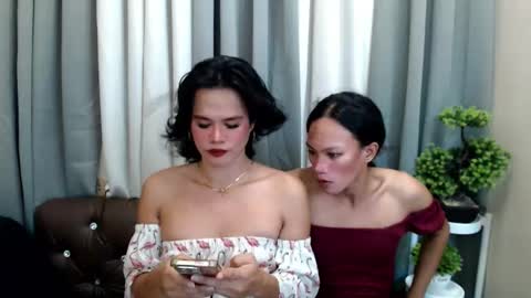 Snapshot of channel_maxine chatting on June 2026 07:23:01 AM Rosette online show from June 2026 07:23:01 AM