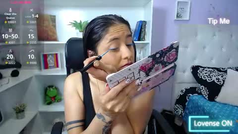 Snapshot of chantal_adams0 chatting on June 2026 05:04:02 PM chantal online show from June 2026 05:04:02 PM