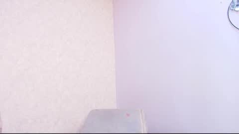 Raquel  online show from October 2025 12:01:02 PM