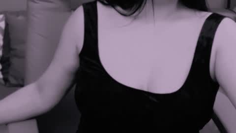 The Queen online show from December 2024 08:22:02 AM