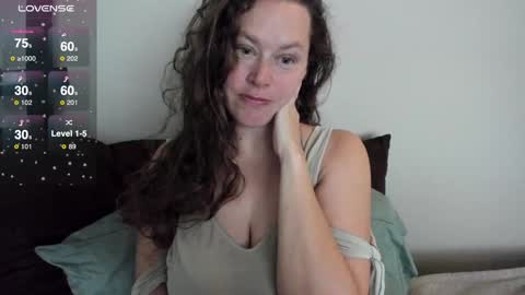 Snapshot of chantarra chatting on December 2024 11:40:02 PM Chantarra Chant Chanty C Lady C  please not baby babe BB or other pet names online show from December 2024 11:40:02 PM