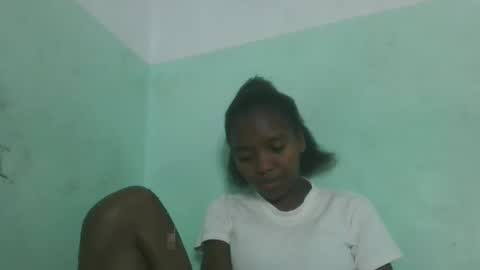 Snapshot of chanteuse655720 chatting on April 2026 06:25:02 AM chanteuse655720 online show from April 2026 06:25:02 AM