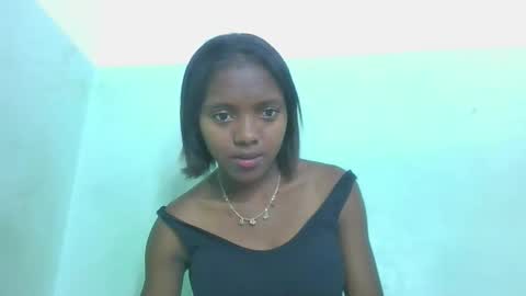 Snapshot of chanteuse655720 chatting on May 2026 05:43:02 PM chanteuse655720 online show from May 2026 05:43:02 PM