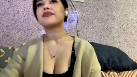 Lola online show from January 2026 02:12:02 PM