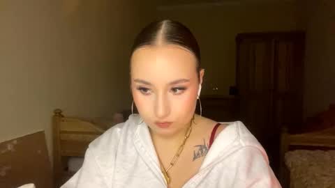 Trixie online show from December 2025 01:27:01 PM