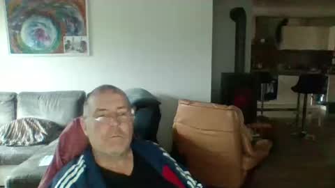 charles6064 online show from December 2024 09:54:02 AM