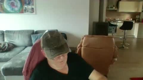 charles6064 online show from January 2025 01:58:02 PM