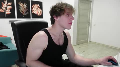 Snapshot of charles_dreams chatting on November 2025 09:40:01 PM CHARLES DREAMS online show from November 2025 09:40:01 PM