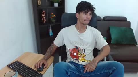 Snapshot of charlie_oconnor chatting on January 2025 03:33:02 AM Charlie oconnor online show from January 2025 03:33:02 AM