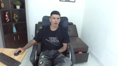 Snapshot of charlie_oconnor chatting on February 2025 08:38:01 AM Charlie oconnor online show from February 2025 08:38:01 AM