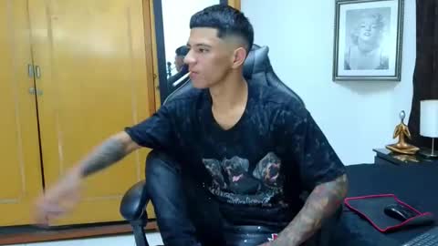 Snapshot of charlie_oconnor chatting on March 2025 03:59:02 AM Charlie oconnor online show from March 2025 03:59:02 AM