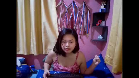 Snapshot of charlincadorna125 chatting on April 2026 06:56:01 PM Sweetieeche online show from April 2026 06:56:01 PM