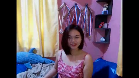 Snapshot of charlincadorna125 chatting on April 2026 07:13:01 AM Sweetieeche online show from April 2026 07:13:01 AM