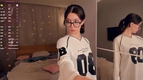 Yumi online show from March 2026 08:15:01 PM