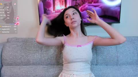 Yumi online show from April 2026 09:09:02 PM